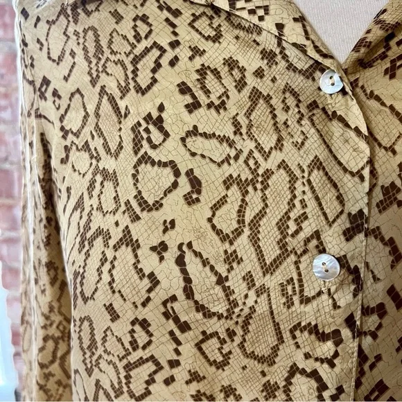 Vintage 100% Silk Snakeskin Print Button-Up Blouse -Size 6/Medium -TP50 - Picture 4 of 8